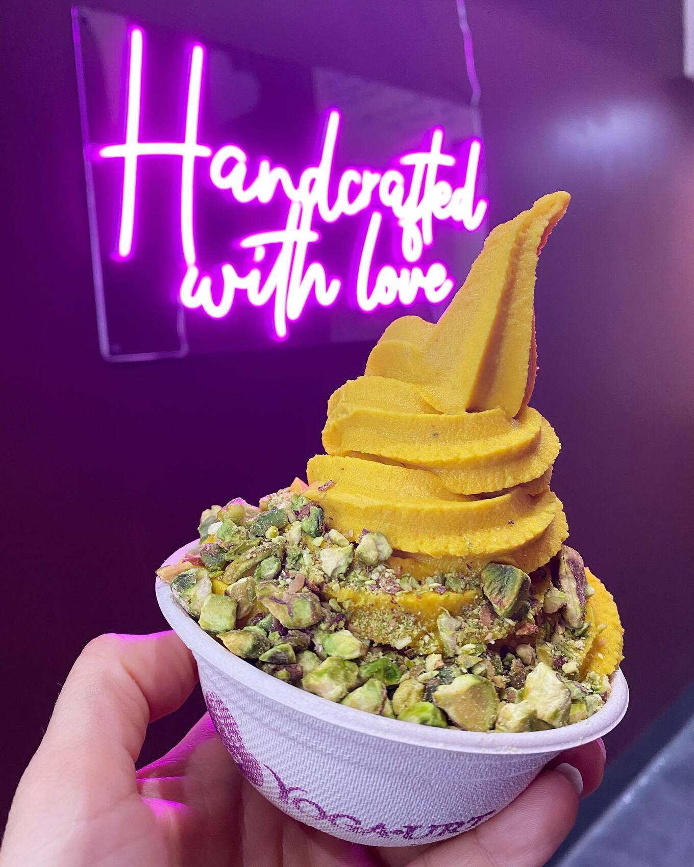 radiant golden rose yoga-urt